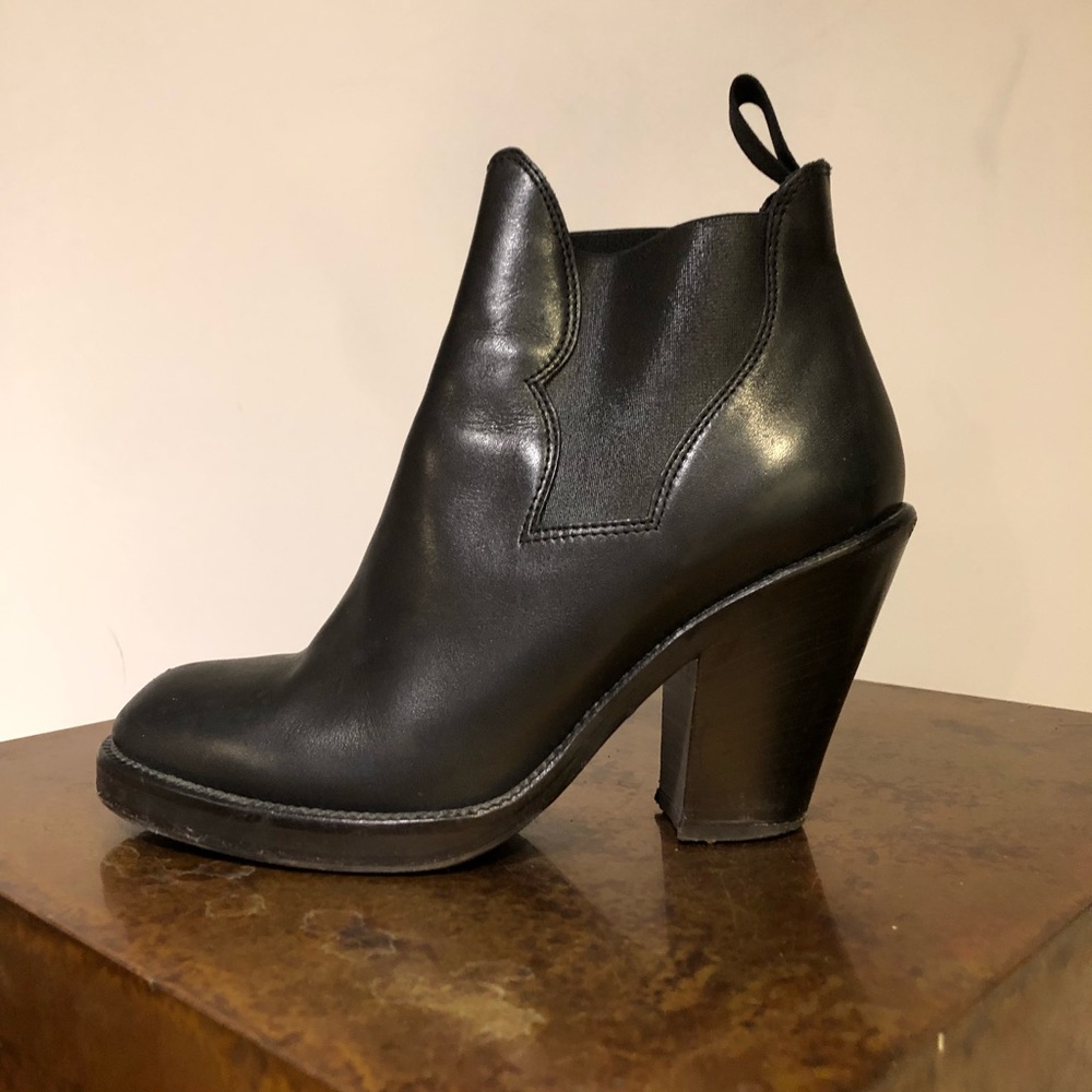 ACNE STUDIOS Black Star Leather Ankle Boots 37.5